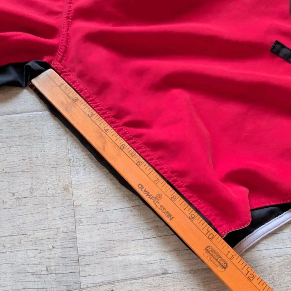 VTG ​Quiksilver Boardshorts Mens Size 34 Red Black White Surf Swim Trunks Y2K